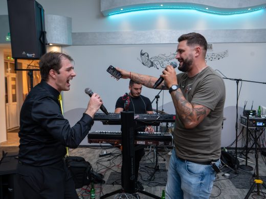 DZ8_3491